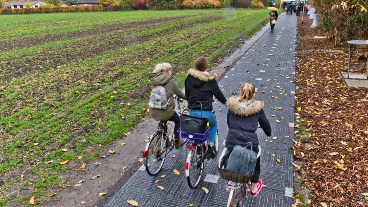 Holanda crea ciclovías con paneles solares para almacenar energía eléctrica para las ciudades