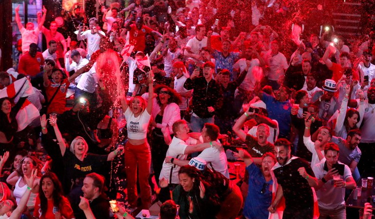 Gritos, abrazos y festejos en Londres (Reuters)