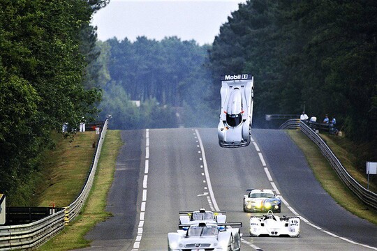 ►Un Mercedes-Benz “voló” en Le Mans: la pesadilla que cambió para siempre la historia del automovilismo